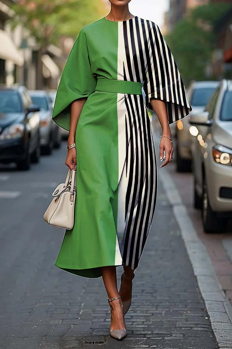 Women's Elegant Dress with Round Neck and Flattering Fit