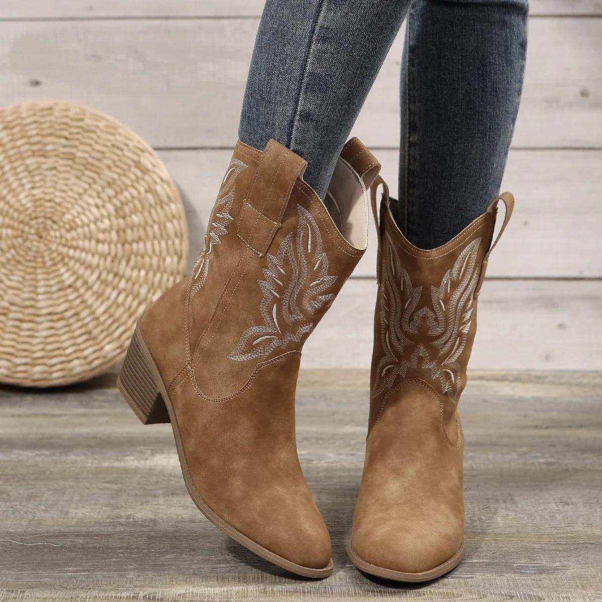 Joan | Embroidered Western Boots